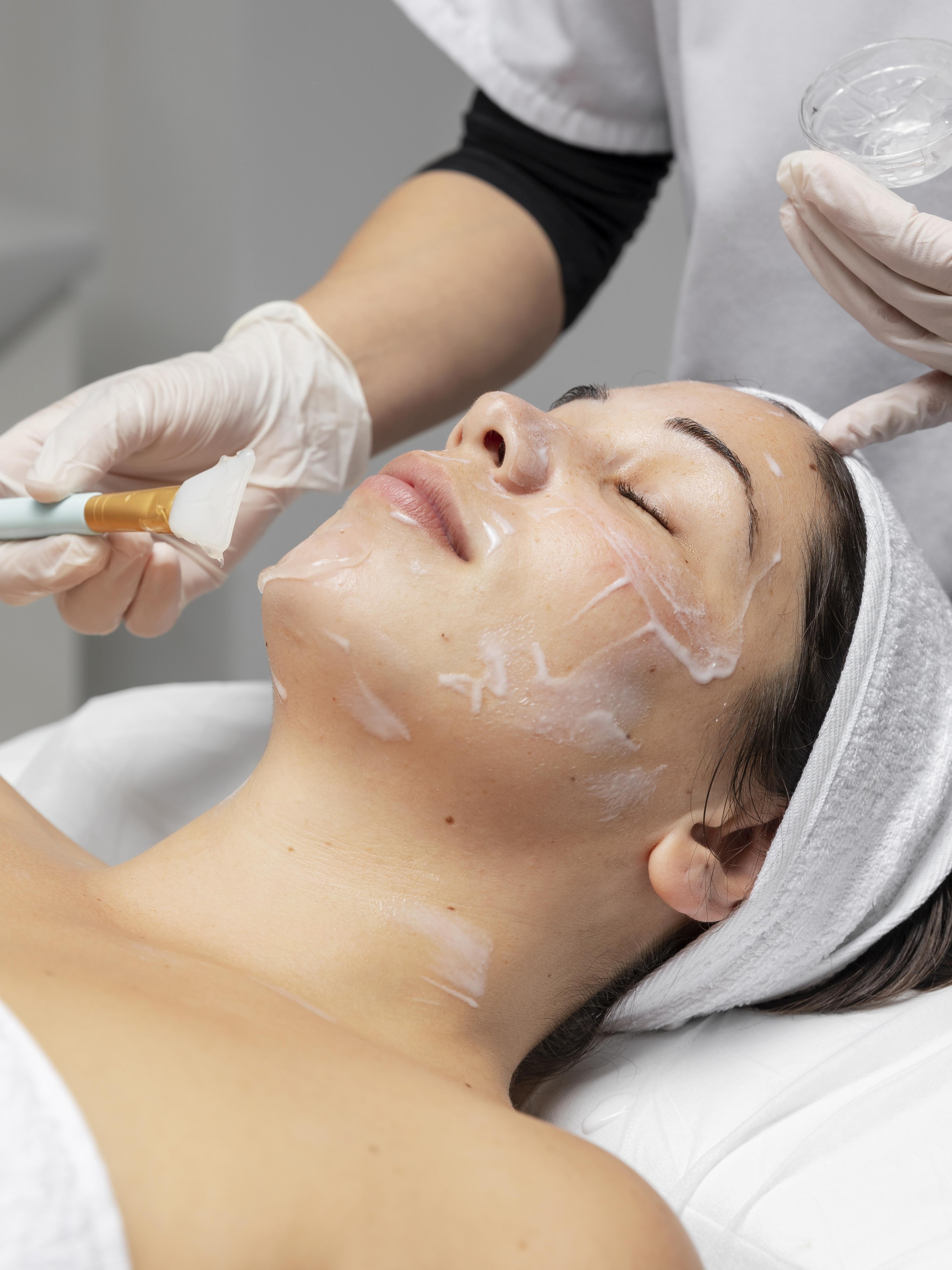 Full Face Threading/Waxing service - CQ Beauty Salon 